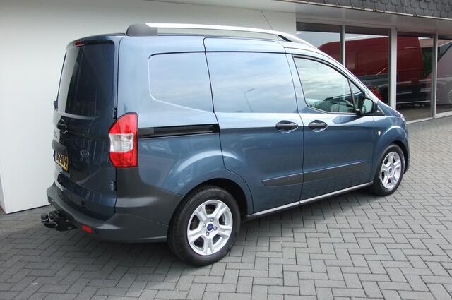 Ford TRANSIT COURIER 1.5 TDCI Trend/ Airco / Trekhaak/ Camera/ Stoelverwarming/ Parkeersensoren
