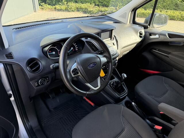 Ford TRANSIT COURIER 1.5 TDCI / 1e EIGENAAR / 47.060 KM! / AIRCO / NAVIGATIE / PARKEERSENSOREN
