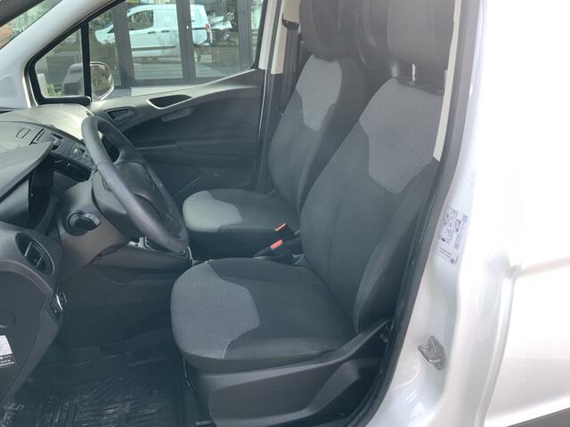Ford TRANSIT COURIER 1.5 TDCI Trend Duratorq S&S Airco Trekhaak 540 kg Euro 6