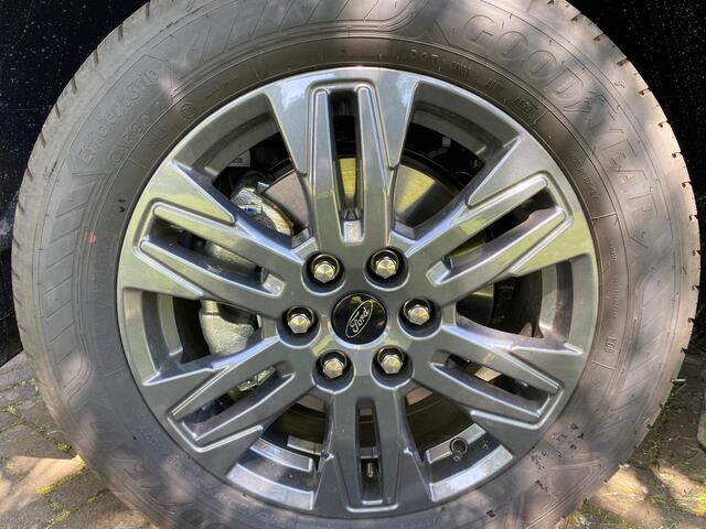 Ford TRANSIT CUSTOM 300 2.0 TDCI L2H1 Limited 136pk | 17 inch | Draadloos opladen | Adaptive cruise control | Navigatie | Dodehoeksensoren | Verwarmbaar stuurwiel | Roetfilter regeneratie | Reservewiel