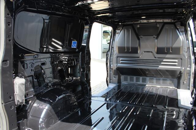 Ford TRANSIT CUSTOM 320 2.0-136pk TDCI L2H1 'Trend' schuifdeur li.+re. ! Overtuig u van de rijkwaliteiten van dit nieuwe model Ford Transit Custom ! Camera, LED koplampen, Cruise Control, Aut. Airco, Navigatie by Apple / Android, verwarmd voorraam etc.