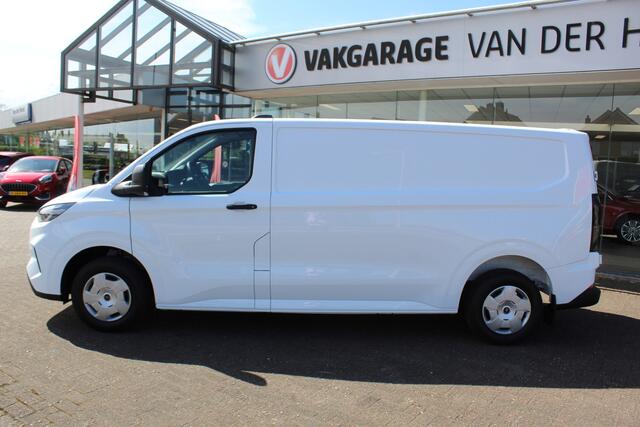 Ford TRANSIT CUSTOM 300 2.0-136pk EcoBlue L2H1 Trend. Profiteer nu van BPM voordeel 2024 ! , Uit voorraad leverbaar, Camera, LED koplampen, Cruise Control, Aut. Airco, App Connect, Winterpack