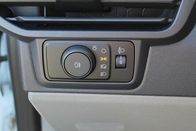 Ford TRANSIT CUSTOM 300 2.0-136pk EcoBlue L2H1 Trend. Profiteer nu van BPM voordeel 2024 ! , Uit voorraad leverbaar, Camera, LED koplampen, Cruise Control, Aut. Airco, App Connect, Winterpack
