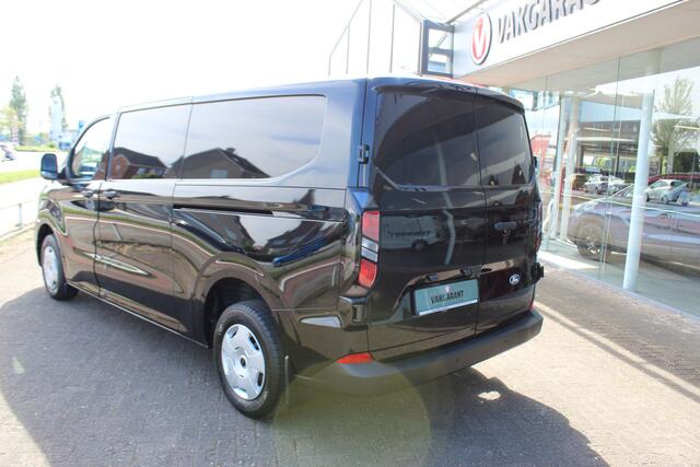 Ford TRANSIT CUSTOM 320 2.0-136pk TDCI L2H1 'Trend' schuifdeur li.+re. ! Profiteer nu nog van BPM voordeel 2024 ! , uit voorraad leverbaar Camera, LED koplampen, Cruise Control, Aut. Airco, Navigatie by Apple / Android, verwarmd voorraam etc.