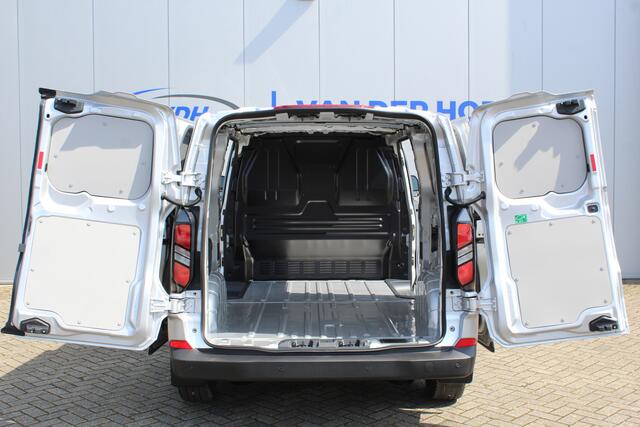 Ford TRANSIT CUSTOM 320 2.0-136pk TDCI L2H1 'Trend', schuifdeur li. + re. ! Overtuig u van de rijkwaliteiten van dit nieuwe model Ford Transit Custom. Camera, LED koplampen, Cruise Control, Aut. Airco, Navigatie by Apple / Android, Voorraam verwarmd, Metallic lak etc.