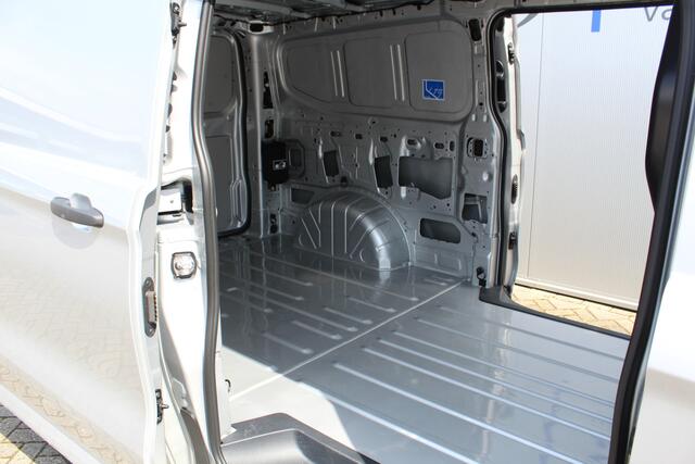 Ford TRANSIT CUSTOM 320 2.0-136pk TDCI L2H1 'Trend', schuifdeur li. + re. ! Overtuig u van de rijkwaliteiten van dit nieuwe model Ford Transit Custom. Camera, LED koplampen, Cruise Control, Aut. Airco, Navigatie by Apple / Android, Voorraam verwarmd, Metallic lak etc.