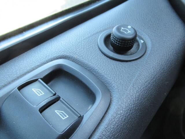 Ford TRANSIT CUSTOM 270 2.2 TDCI L1H1 Trend, Trekhaak / Airco / Cruise control