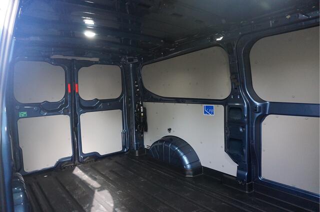 Ford TRANSIT CUSTOM 320L 170PK Aut. Limited MY2024 13" Navi, Adap. Cruise, Camera, 17" LM, LED!! NR. 678