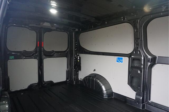 Ford TRANSIT CUSTOM 300L 170PK Limited AUT MY2024 Navi, Cam, Adap. Cruise, 17" LM, LED!! NR. M02*