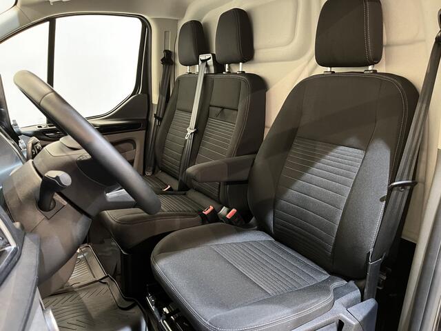 Ford TRANSIT CUSTOM 2.0 TDCI L2H1 Limited 130 PK / Euro 6 / Airco / Cruise Control / CarPlay / PDC / Navigatie / 3-Zits / 16.200 KM !!