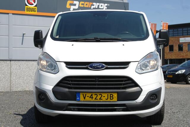 Ford TRANSIT CUSTOM 270 2.0 TDCI L1H1 Tr , Cruise , Airco , 220V , Trekhaak , Inrichting , V ruit verw , Euro 6 , Bovag Garantie