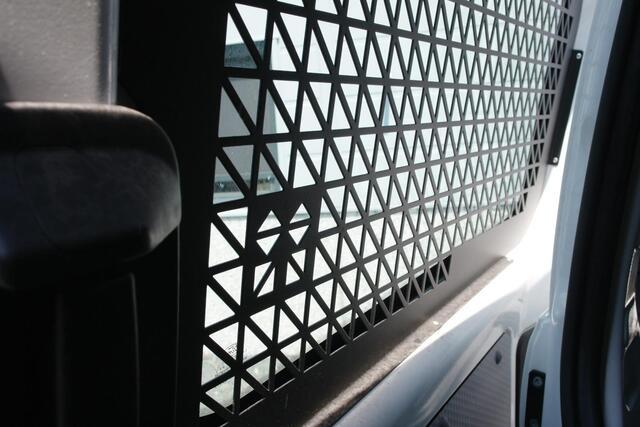 Ford TRANSIT CUSTOM 270 2.0 TDCI L1H1 Tr , Cruise , Airco , 220V , Trekhaak , Inrichting , V ruit verw , Euro 6 , Bovag Garantie