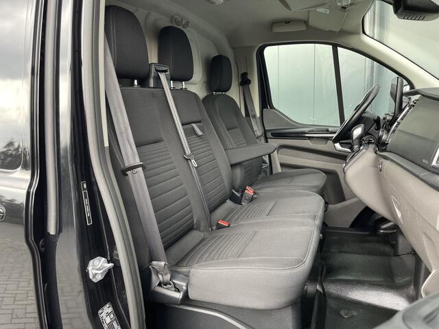 Ford TRANSIT CUSTOM 2.0 TDCI 130 PK / L2H1 / LIMITED / AUTOMAAT / AIRCO / CRUISE / CAMERA / TREKHAAK / 3-ZITS