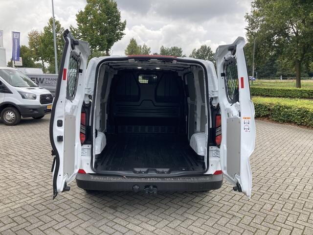Ford TRANSIT CUSTOM 320 2.0 TDCI L1H1 Trend 136pk/100kW 6-bak | Trekhaak | 13'' SYNC met Carplay/Android Auto | 17'' Carbonized Grey velgen |