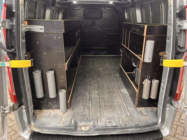 Ford TRANSIT CUSTOM 300 2.0 131Pk TDCI L2H1 Trend / Cruise / Airco / Navi / IMPERIAAL / Trekhaak / Lease ¤393,-pm / Apk t/m 25-04-2025