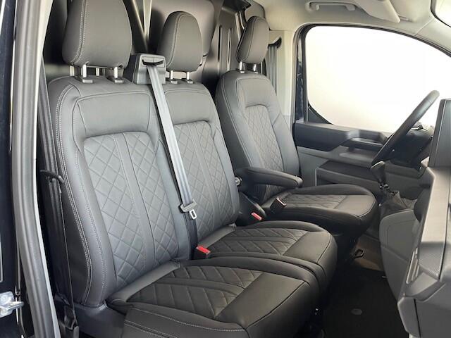 Ford TRANSIT CUSTOM 300 2.0 TDCI L2H1 136 PK NEXT LEVEL EDITION / BR / Navi / Camera / Leder