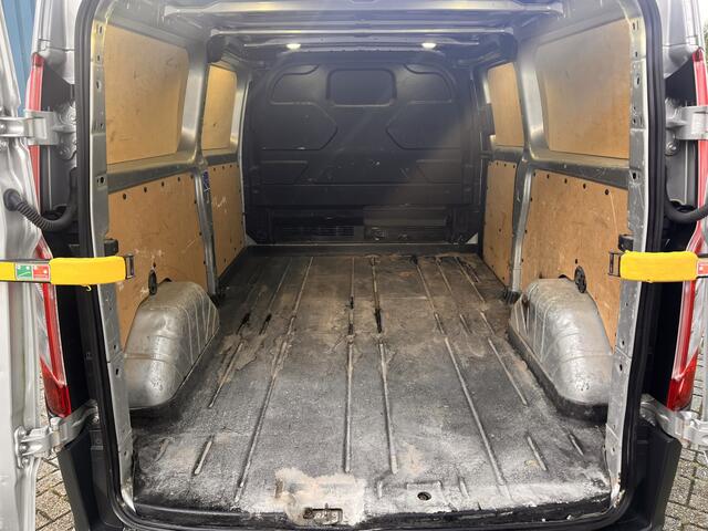 Ford TRANSIT CUSTOM 290 2.2 101Pk TDCI L2H1 Trend / Cruise / Airco / Navi / Trekhaak / Apk t/m 29-09-2024