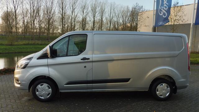 Ford TRANSIT CUSTOM 130pk L2H1 Trend Navi Camera Pdc Trekhaak zeer netjes