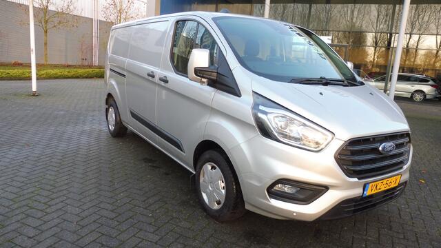 Ford TRANSIT CUSTOM 130pk L2H1 Trend Navi Camera Pdc Trekhaak zeer netjes
