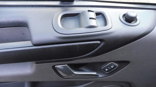 Ford TRANSIT CUSTOM 130pk L2H1 Trend Navi Camera Pdc Trekhaak zeer netjes
