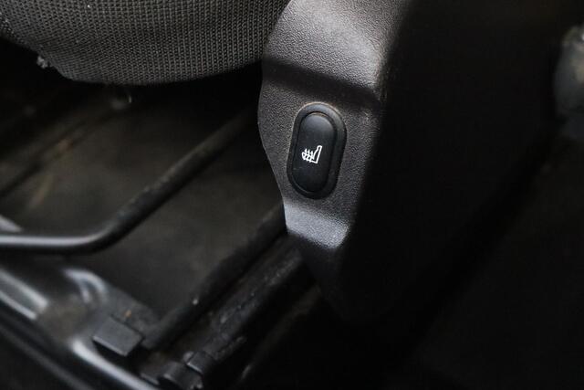 Ford TRANSIT CUSTOM 270 2.0 TDCI L1H1 Trend DC Trekhaak, Stoelverwarming, Airco, Dubbel cabine, Cruise control, Moet nog gereinigd worden!