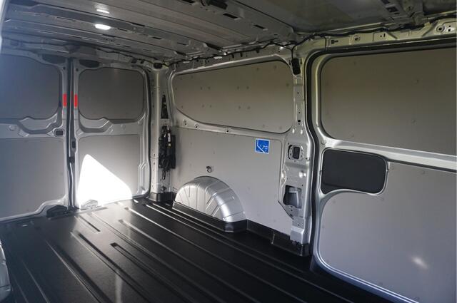 Ford TRANSIT CUSTOM 320L 170PK Aut. Limited MY2024 13" Navi, Adap. Cruise, Camera, 17" LM, LED!! NR. M492*
