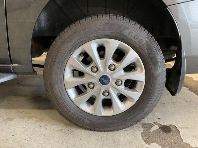 Ford TRANSIT CUSTOM 300 2.0 TDCI L1H1 Limited DC | 170pk Automaat | Dubbele cabine | Dubbele schuifdeur met ruit | Bijrijdersstoel | Stoelverwarming | Scherm | Camera | Achterklep