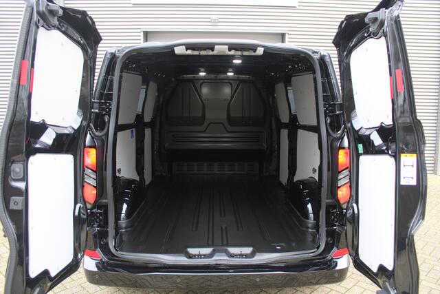 Ford TRANSIT CUSTOM 320 2.0 TDCI L2H1 Limited 170pk - 2x Schuifdeur - Adaptive Cruise - Verwarmd stuur - Blind spot - Navigatie - Camera - Draadloos laden - Rijklaar