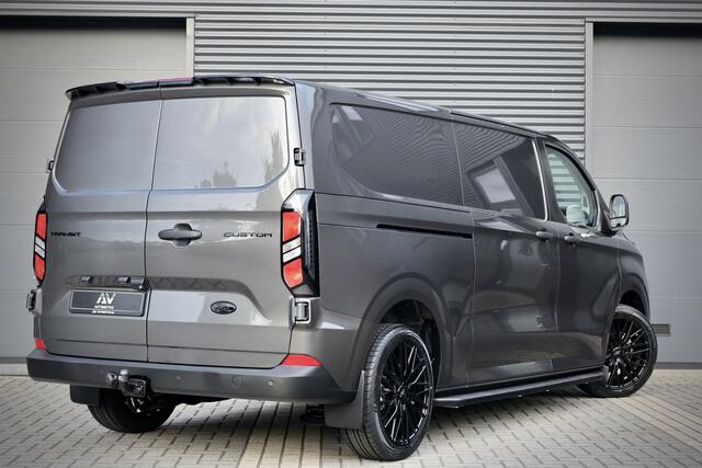 Ford TRANSIT CUSTOM 320 2.0 TDCI 170PK L2H1 AUT | ACC | Blind Spot | Camera | Lane Assist | Stoelverwarming | CarPlay | L+R Schuifdeur | Navigatie | Raptor Edition | Trekhaak | 3-Zitter