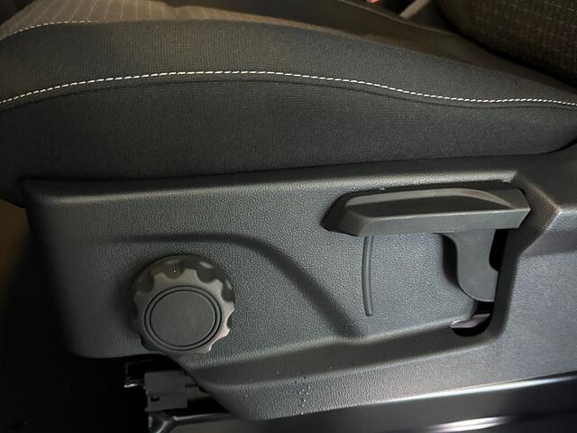 Ford TRANSIT CUSTOM 300 2.0 TDCI L1H1 Trend 136PK | Handgeschakeld | App Connect | digitale cockpit Neem contact met ons op voor meer specifieke details over de beschikbare modellen.