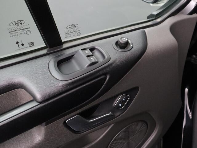 Ford TRANSIT CUSTOM 2.0TDCI 130PK Automaat Lang Achterdeuren | Imperiaal | Trekhaak | Navigatie | Camera | Cruise