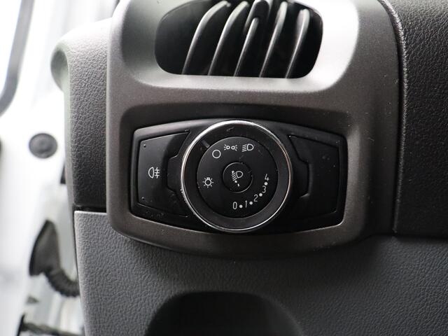 Ford TRANSIT CUSTOM 2.2TDCI Lang Imperiaal | Trekhaak | Airco | Cruise | Betimmering