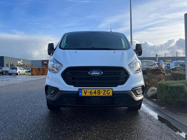 Ford TRANSIT CUSTOM 280 2.0 TDCI L1H1 Ambiente | Bluetooth | Trekhaak | GOED ONDERHOUDEN | Lat om lat betimmering | Kastenwand