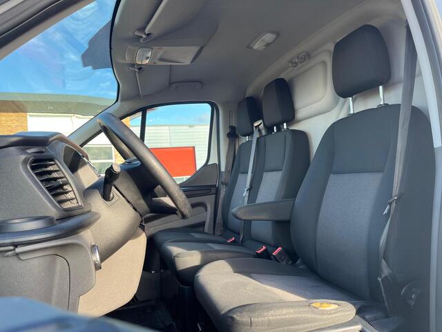 Ford TRANSIT CUSTOM 280 2.0 TDCI L1H1 Ambiente | Bluetooth | Trekhaak | GOED ONDERHOUDEN | Lat om lat betimmering | Kastenwand