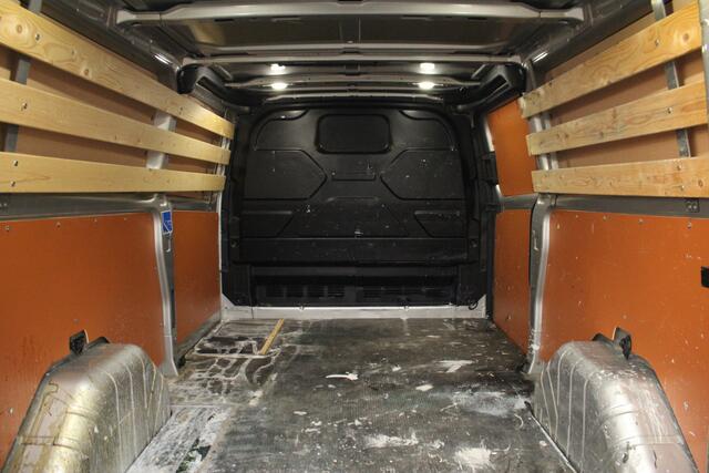 Ford TRANSIT CUSTOM 300 2.0TDCI 130pk L2H1 Limited | Automaat | Trekhaak | Imperiaal | Carplay/Android | Camera | Lease 501,- p/m