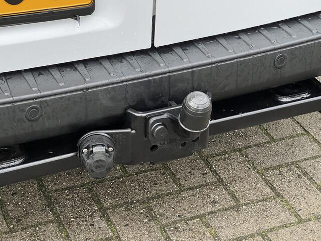 Ford TRANSIT CUSTOM 300 2.0 TDCI L2H1 Trend | Trekhaak 2.800kg Geremd Trekken | Android Auto/Apple Carplay | Cruise Control | PDC Voor en Achter + Camera Achter |