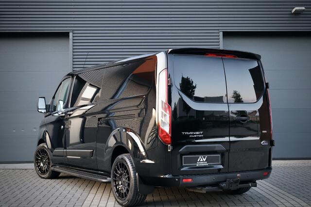 Ford TRANSIT CUSTOM 300 2.0 TDCI L2H1 AUT | Nieuwstaat | Camera | CarPlay | Lane Assist | Trekhaak | PDC V+A | 3-Zitter | Airco | AV Edition | 12 maanden garantie