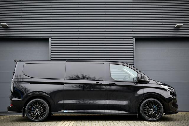 Ford TRANSIT CUSTOM 320 2.0 TDCI L2H1 Sport 170 PK | ACC | Blind Spot | Navigatie | Camera | CarPlay | Lane Assist | Stoelverwarming | Raptor Edition | Trekhaak | 3-Zitter | NL Auto
