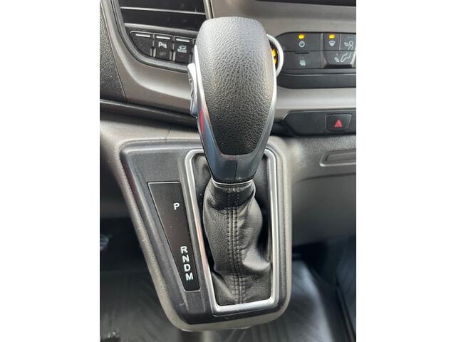 Ford TRANSIT CUSTOM 300 2.0 TDCI L2H1 Trend AUTOMAAT 130PK I TREKHAAK I DUBBELE SCHUIFDEUR I CAMERA I BANK