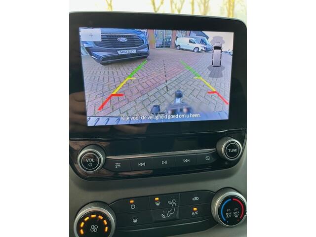 Ford TRANSIT CUSTOM 300 2.0 TDCI L2H1 Trend AUTOMAAT 130PK I TREKHAAK I DUBBELE SCHUIFDEUR I CAMERA I BANK