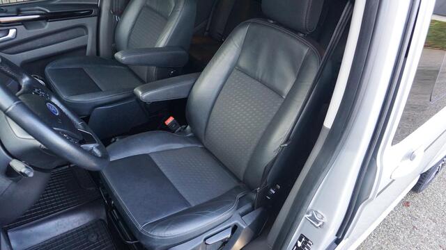 Ford TRANSIT CUSTOM 320 2.0 TDCI 185pk L2H1 Sport 2x Schuifdeur DC LED 17inch LM A-Camera *2800kg Trekgewicht* Trekhaak 88337km!