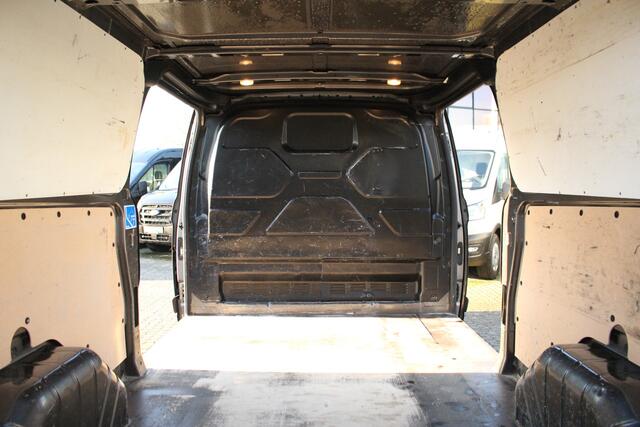 Ford TRANSIT CUSTOM 300 2.0TDCI 130pk L2H1 Trend | LMV | L+R Zijdeur | Carplay/Android | Trekhaak | Lease 450,- p/m