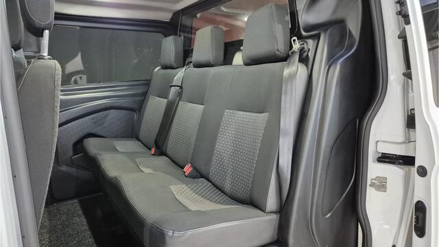 Ford TRANSIT CUSTOM 300 2.0 TDCI L2H1 Trend DC 6-Persoons| Trekhaak | Airco | Dubbele schuifdeur