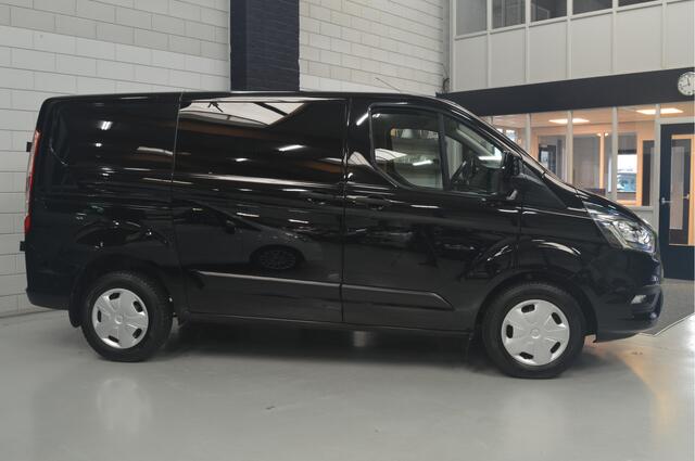 Ford TRANSIT CUSTOM 320 2.0 TDCI L1H1 Trend // DUBBELE CABINE // 159.000 km // AIRCO // CRUISE // PDC // STOELVERWARMING // 130 pk //