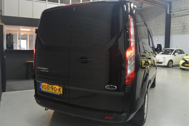 Ford TRANSIT CUSTOM 320 2.0 TDCI L1H1 Trend // DUBBELE CABINE // 159.000 km // AIRCO // CRUISE // PDC // STOELVERWARMING // 130 pk //