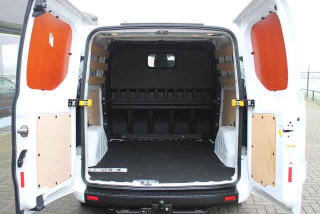 Ford TRANSIT CUSTOM 300 2.0 TDCI L2H1 Trend DC Navi/Trekhaak/Cruise/Pdc