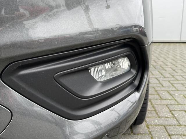 Ford TRANSIT CUSTOM 300 2.0 TDCI L2H1 Limited DC All-Season banden/ Voorruitverwarming/ Stoelverwarming/ Apple Carplay Android / trekhaak / Nieuwstaat!