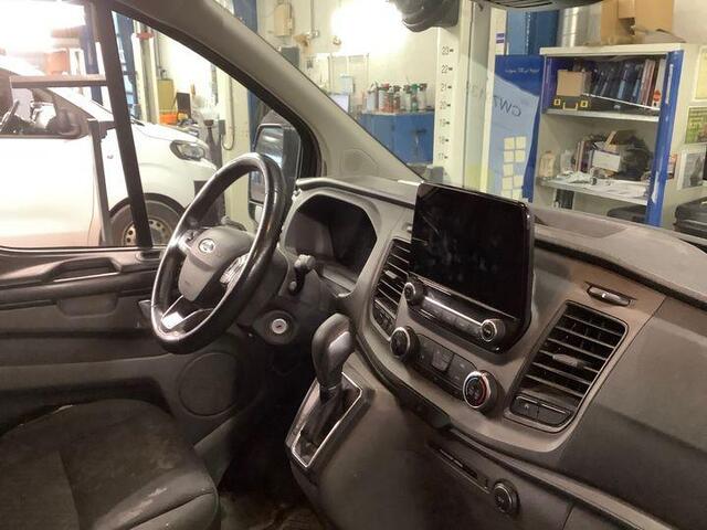 Ford TRANSIT CUSTOM 130pk Automaat L1H1 Trend Trekhaak Navigatie Camera Airco Cruise control