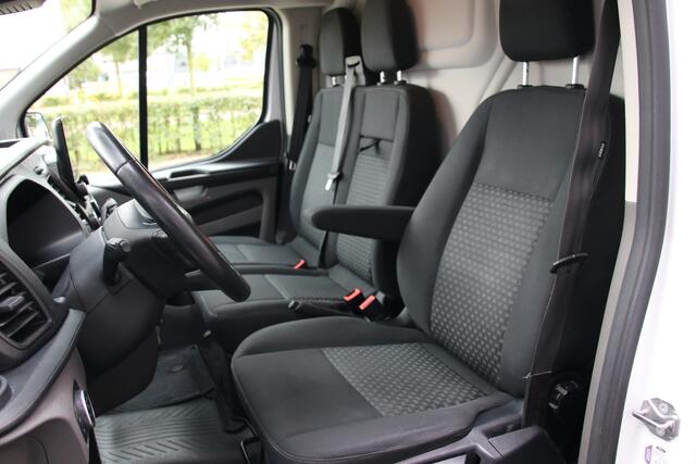 Ford TRANSIT CUSTOM 340 2.0 TDCI L2H1 | L+R Schuifdeur | Navigatie | Blind Spot | CarPlay | Camera | Standkachel | Trekhaak | 3-Zitter | Nieuwe APK | Onderhoudsbeurt