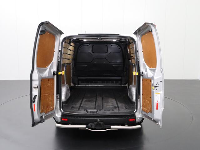 Ford TRANSIT CUSTOM 2.0TDCI 130PK Achterdeuren | 2500Kg Trekhaak | Navigatie | Multimedia | 3-Persoons